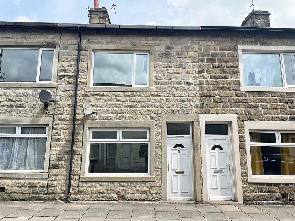 2 bedroom mid terrace house Let Agreed in Barnoldswick - IMG_4850.jpg